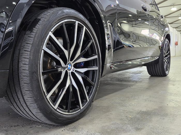 2020 BMW X5 M50i