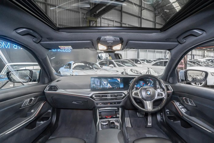 2022 BMW 3 Series 320i M Sport