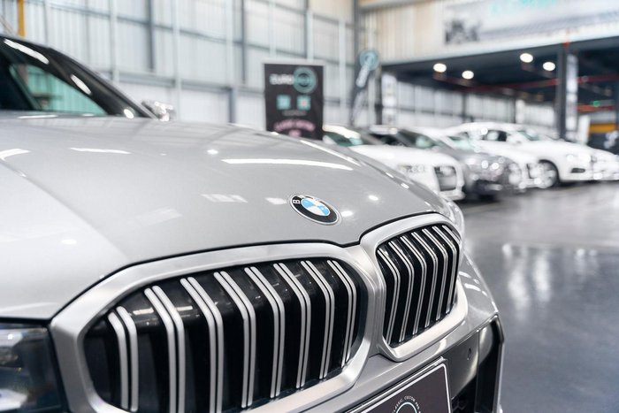 2022 BMW 3 Series 320i M Sport