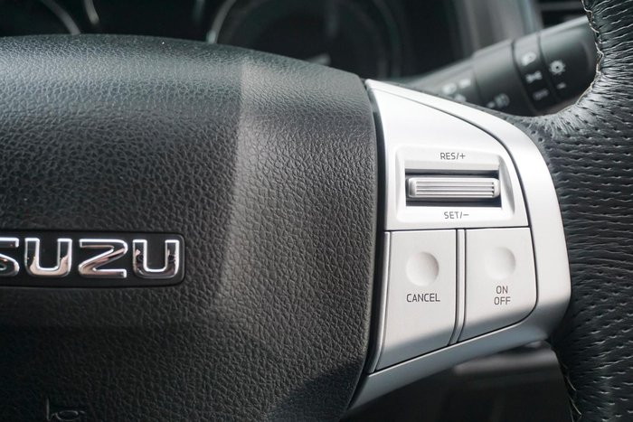 2020 Isuzu MU-X LS-T