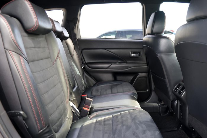 2019 Mitsubishi Outlander Black Edition