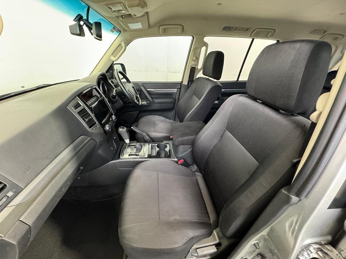 2020 Mitsubishi Pajero GLX