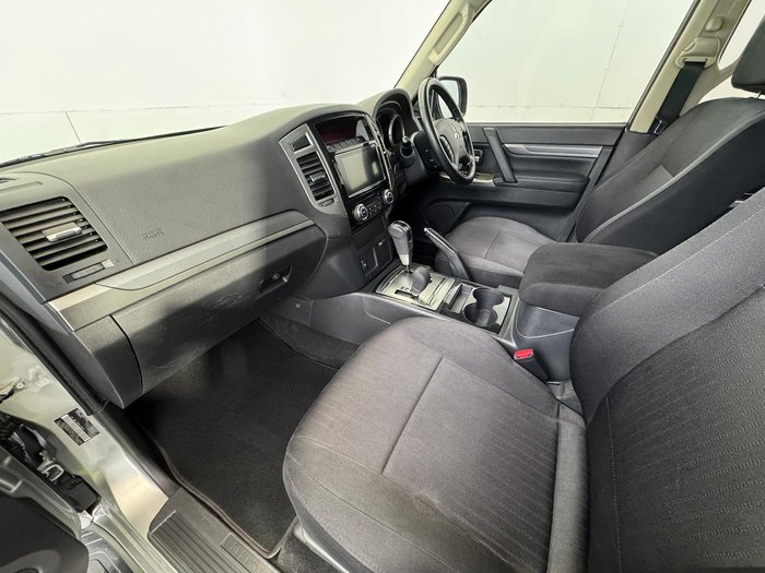 2020 Mitsubishi Pajero GLX