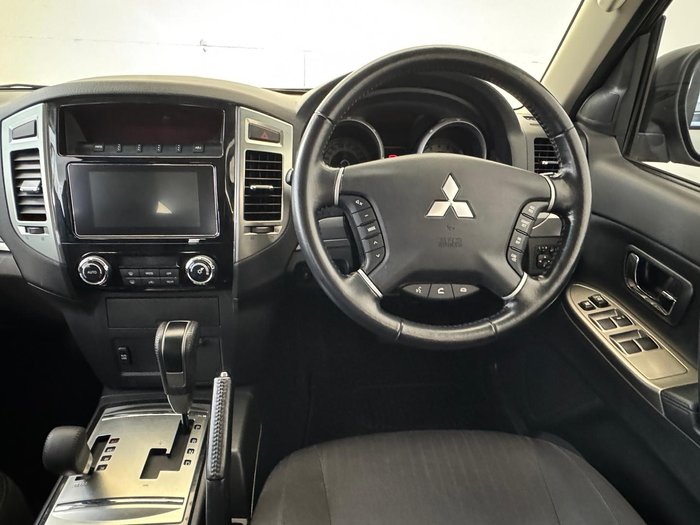 2020 Mitsubishi Pajero GLX