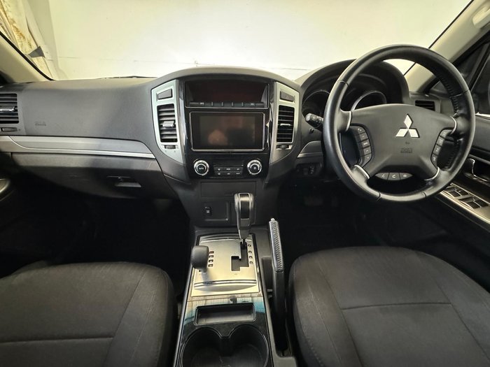 2020 Mitsubishi Pajero GLX