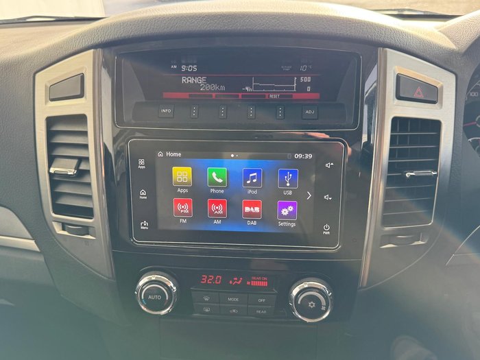 2020 Mitsubishi Pajero GLX