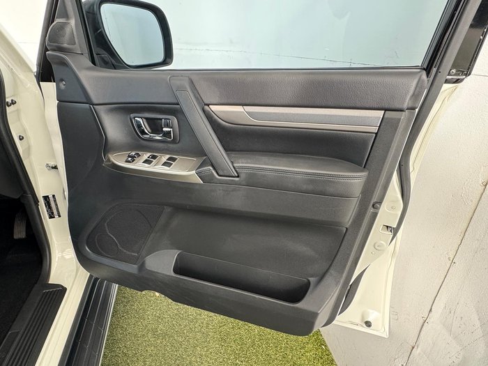 2020 Mitsubishi Pajero GLX