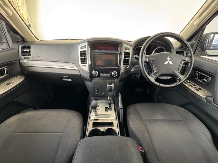 2020 Mitsubishi Pajero GLX