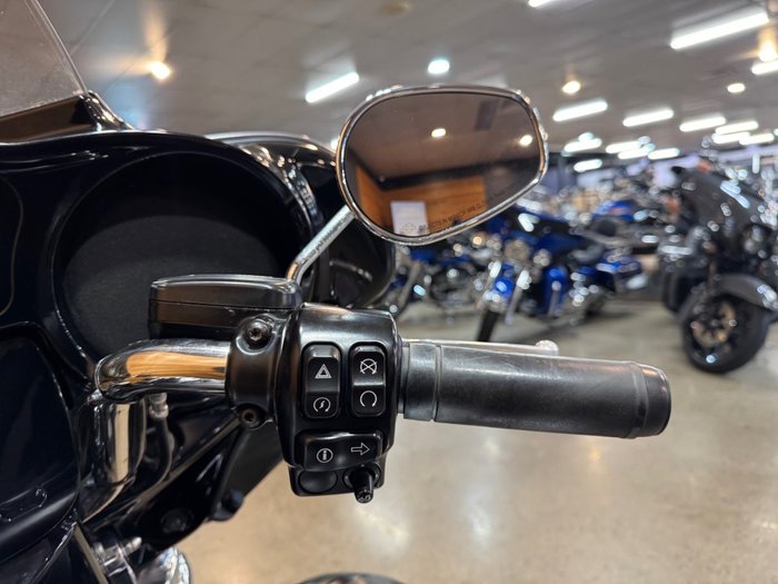 2017 Harley-davidson FLHTK ULTRA LIMITED Silver