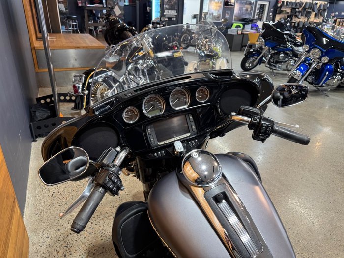 2017 Harley-davidson FLHTK ULTRA LIMITED Silver