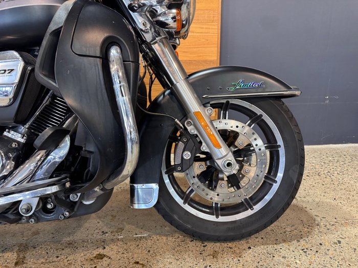 2017 Harley-davidson FLHTK ULTRA LIMITED Silver