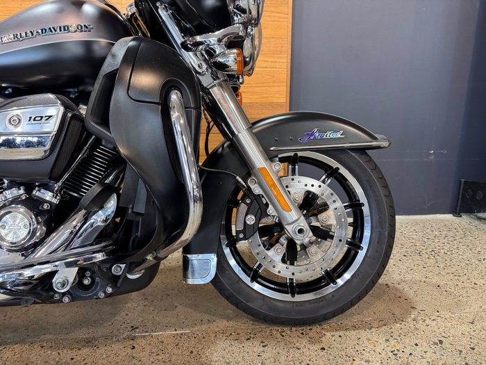 2017 Harley-davidson FLHTK ULTRA LIMITED Silver