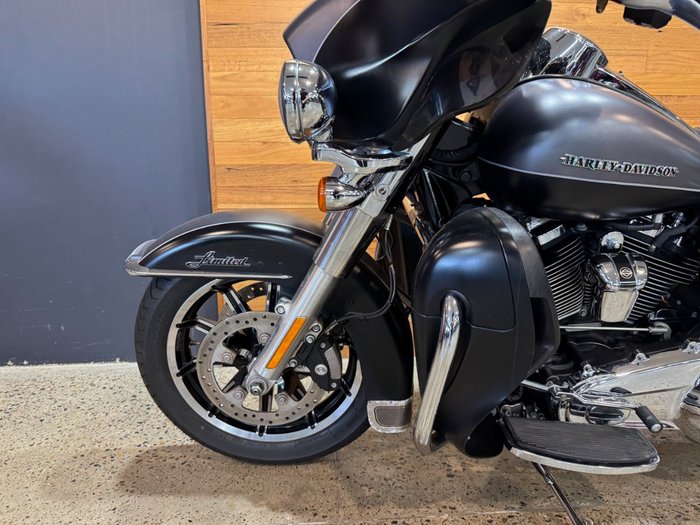 2017 Harley-davidson FLHTK ULTRA LIMITED Silver