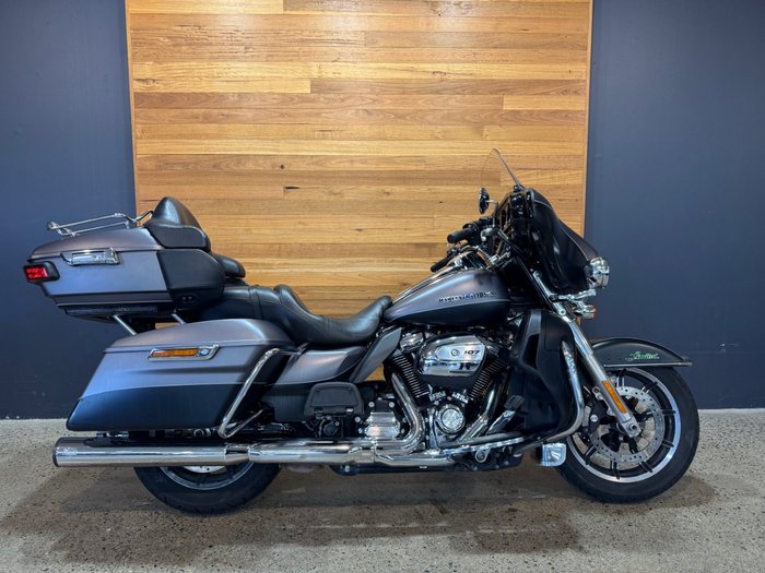 2017 Harley-davidson FLHTK ULTRA LIMITED Silver