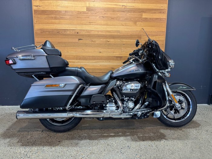 2017 Harley-davidson FLHTK ULTRA LIMITED Silver