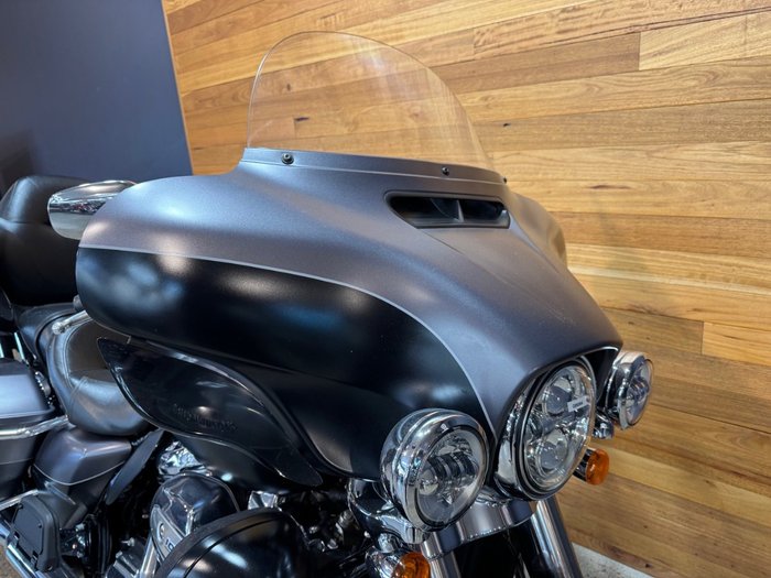 2017 Harley-davidson FLHTK ULTRA LIMITED Silver