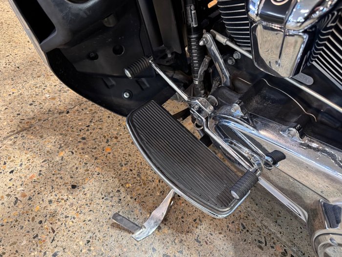 2017 Harley-davidson FLHTK ULTRA LIMITED Silver