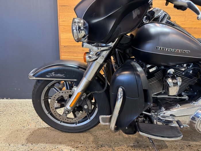 2017 Harley-davidson FLHTK ULTRA LIMITED Silver