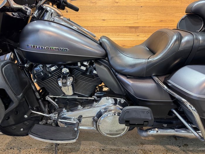 2017 Harley-davidson FLHTK ULTRA LIMITED Silver