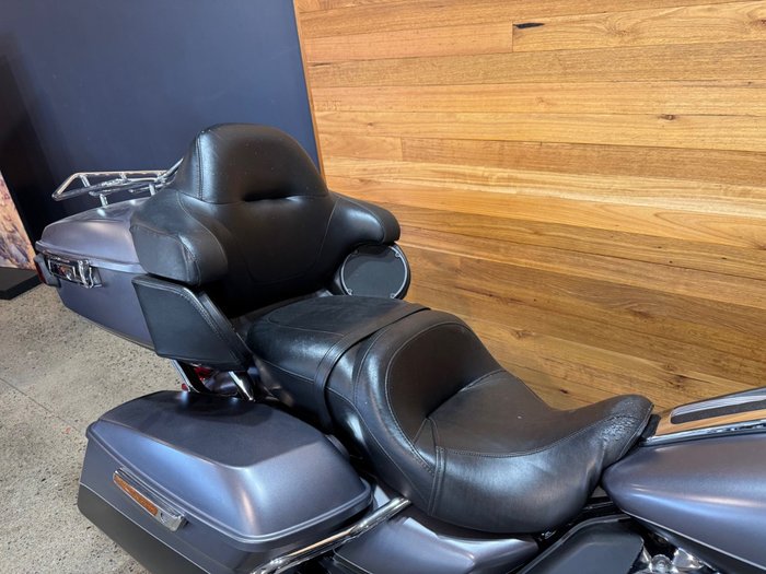 2017 Harley-davidson FLHTK ULTRA LIMITED Silver