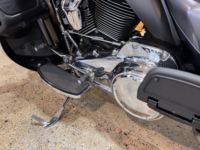 2017 Harley-davidson FLHTK ULTRA LIMITED Silver