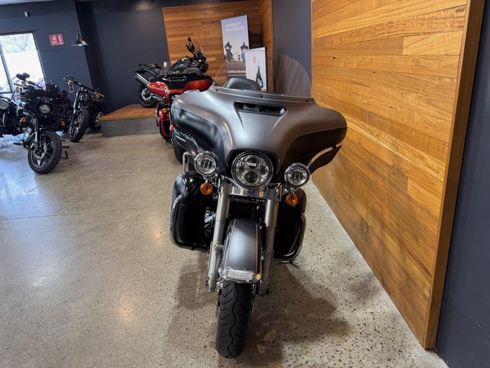 2017 Harley-davidson FLHTK ULTRA LIMITED Silver