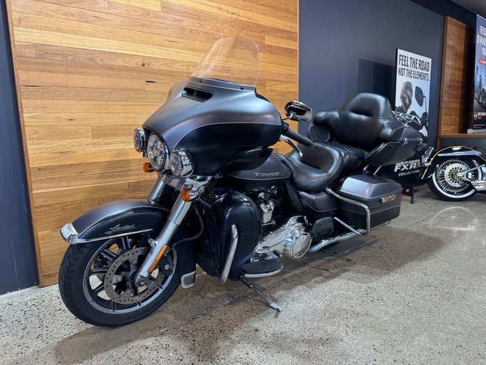 2017 Harley-davidson FLHTK ULTRA LIMITED Silver