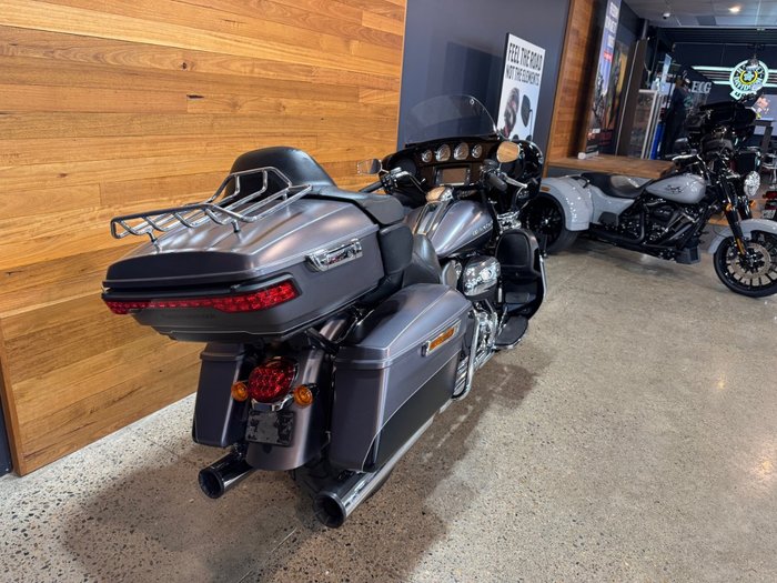 2017 Harley-davidson FLHTK ULTRA LIMITED Silver