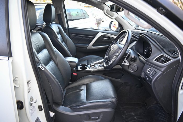 2016 Mitsubishi Pajero Sport GLS