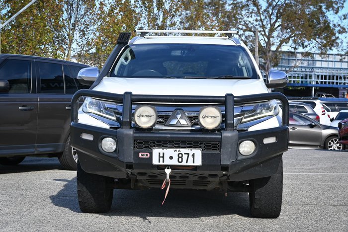 2016 Mitsubishi Pajero Sport GLS