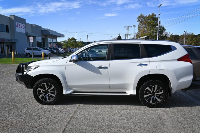 2016 Mitsubishi Pajero Sport GLS