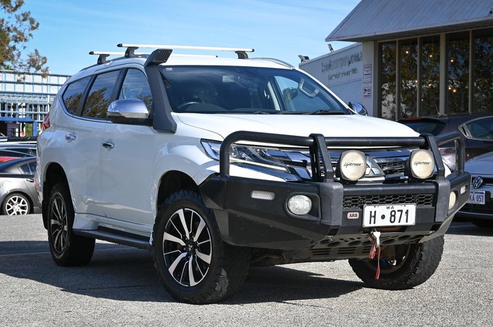 2016 Mitsubishi Pajero Sport GLS