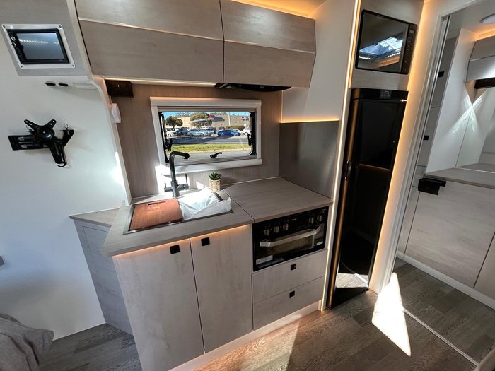2025 X Series RV Signature 17
