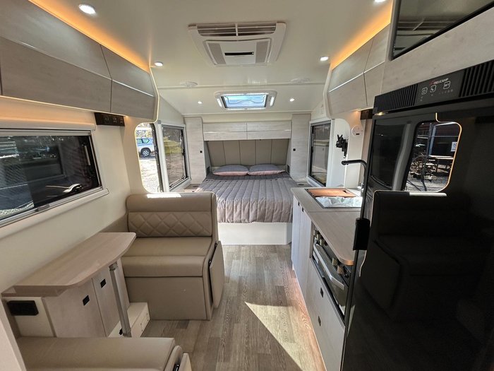 2025 X Series RV Signature 17