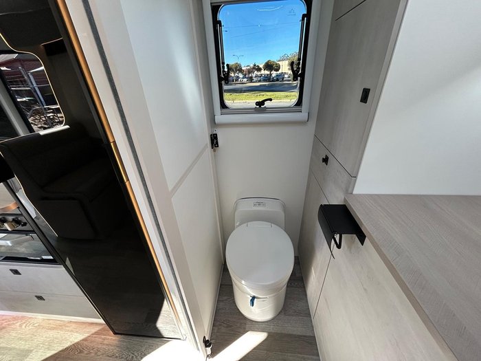 2025 X Series RV Signature 17