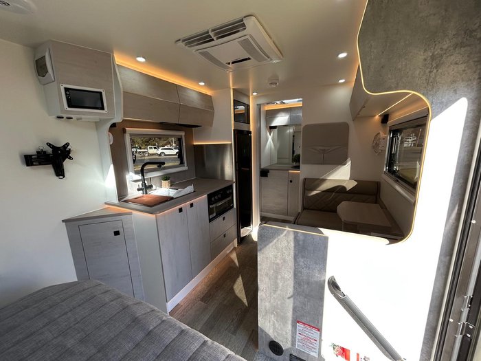 2025 X Series RV Signature 17