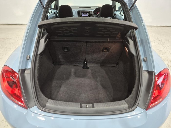 2013 Volkswagen Beetle 