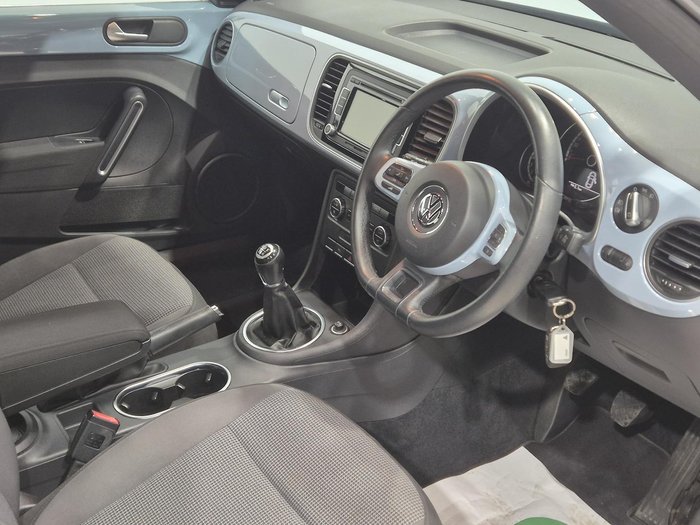 2013 Volkswagen Beetle 