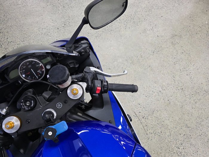 2016 Yamaha YZF-R6 BLUE