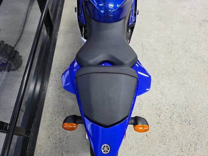 2016 Yamaha YZF-R6 BLUE
