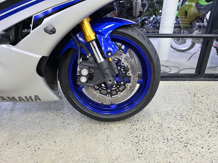 2016 Yamaha YZF-R6 BLUE