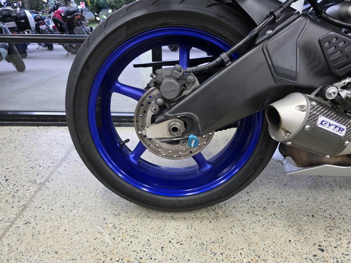 2016 Yamaha YZF-R6 BLUE