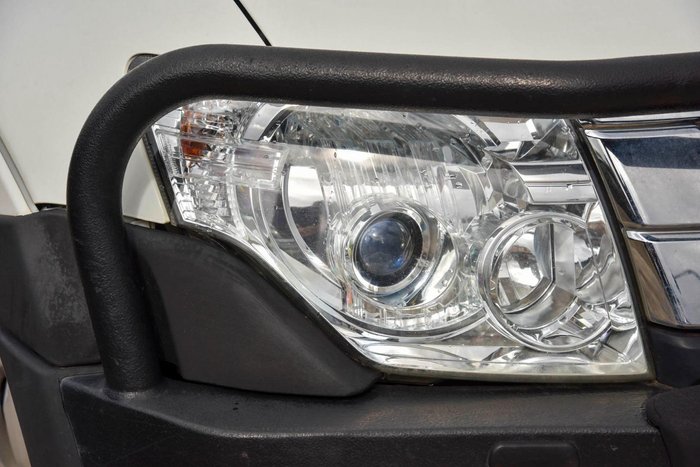 2017 Mitsubishi Pajero GLX