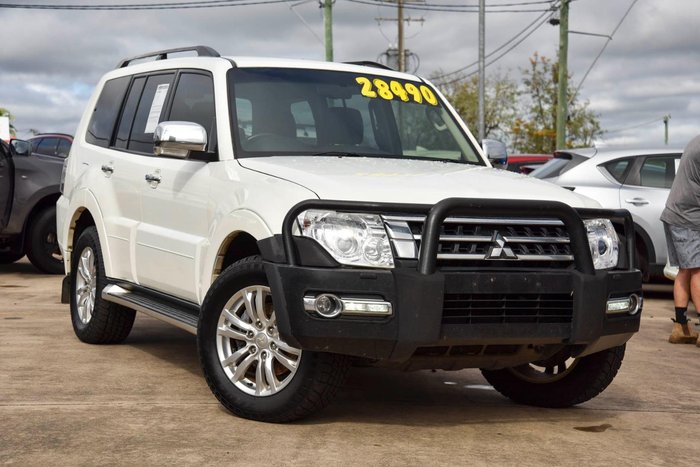2017 Mitsubishi Pajero