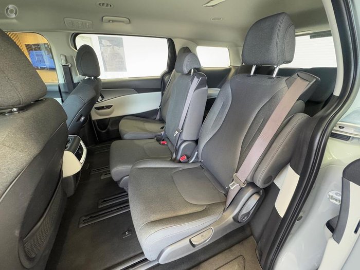 2023 Kia Carnival S