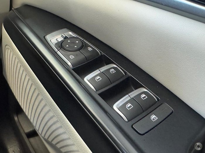 2023 Kia Carnival S