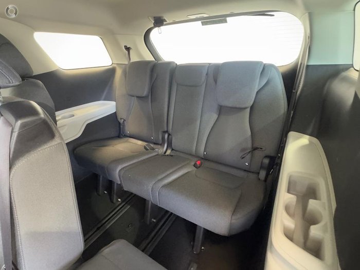 2023 Kia Carnival S
