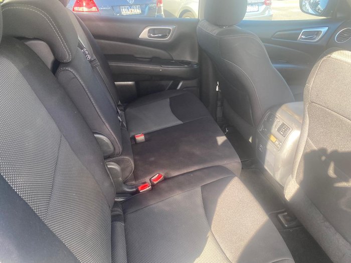 2019 Nissan Pathfinder ST