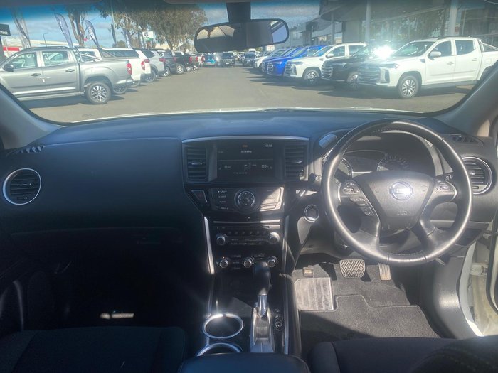 2019 Nissan Pathfinder ST