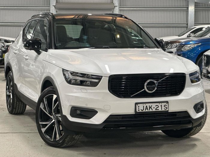 2020 Volvo XC40 T5 R-Design
